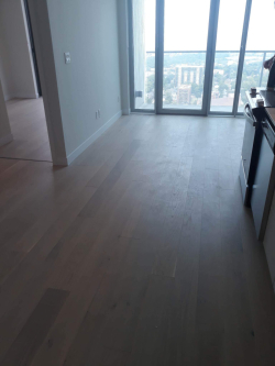 1bed+1bath apartment available on 38th floor in downtown Kitchener, parking included