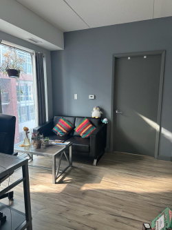 Looking for a female sublet for 4 months (May 2024 - Aug 2024)